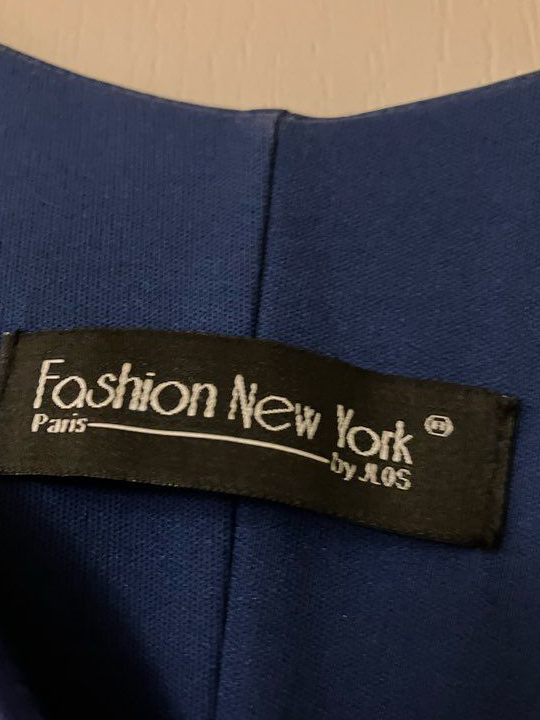 Très belle robe de cérémonie NEUVE