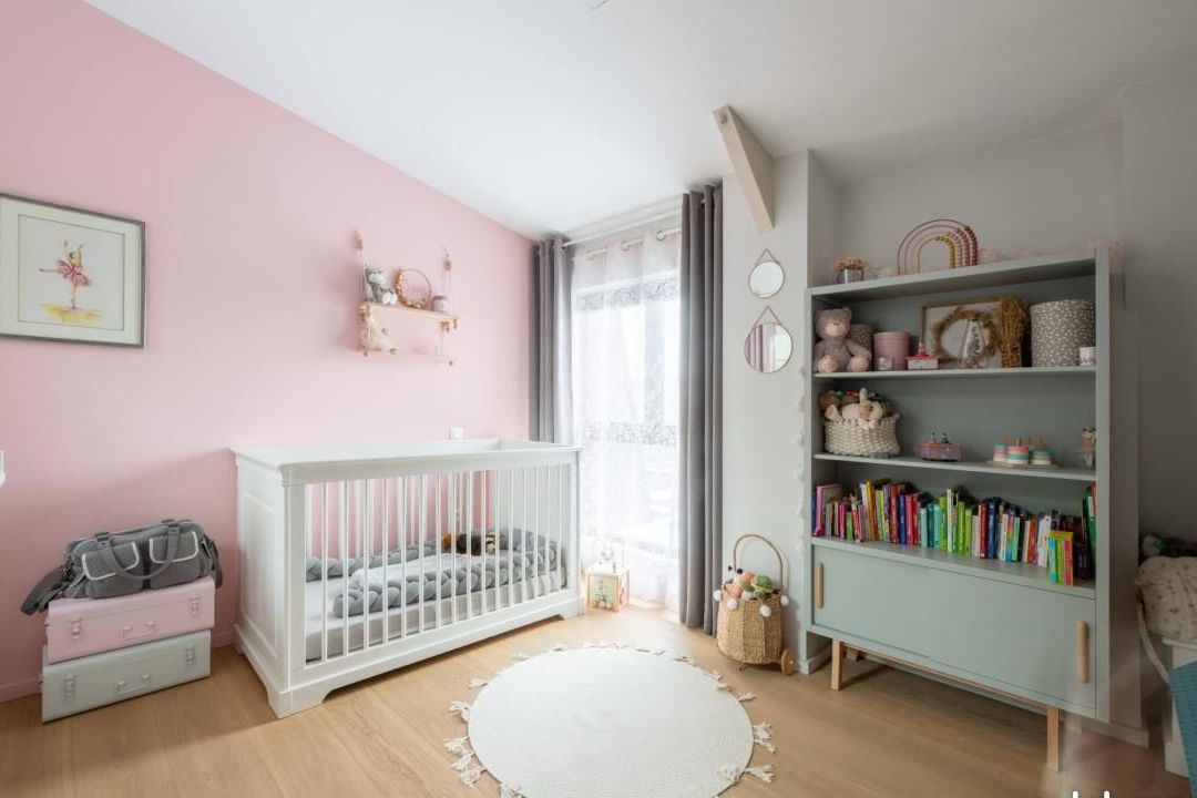 Studio 5 pièces 168 m²