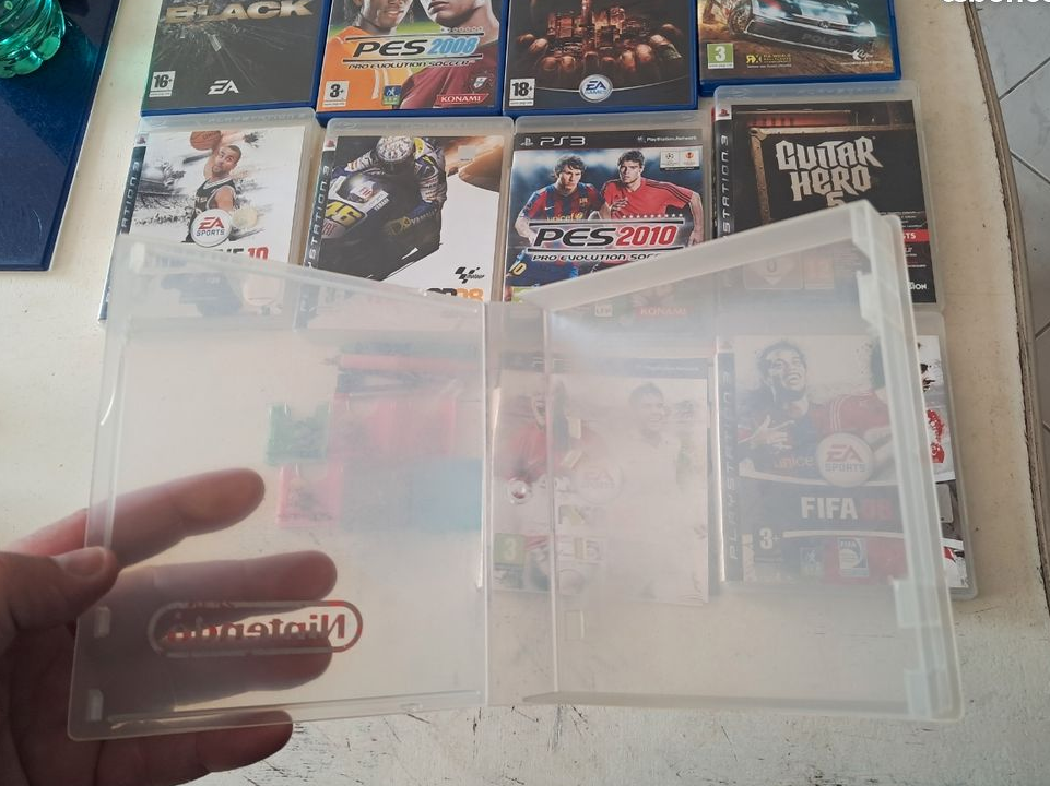 Lot boîtes ps2 ps3 xbox ps4 psp Nintendo ds gameboy gamecube