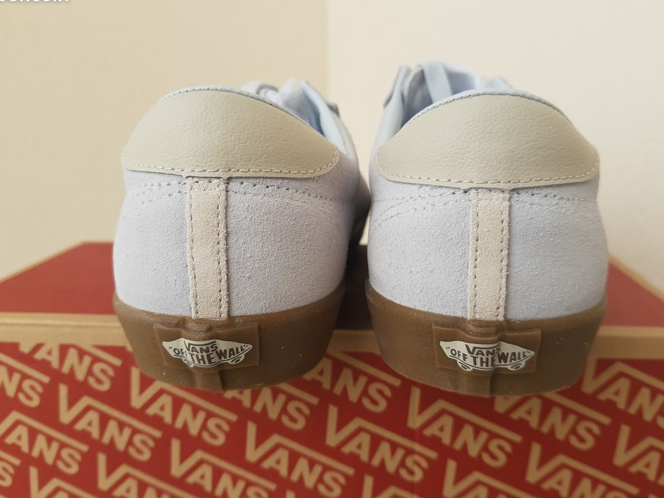 Vans Sneakers cuir suédé 44 taille tout neuf