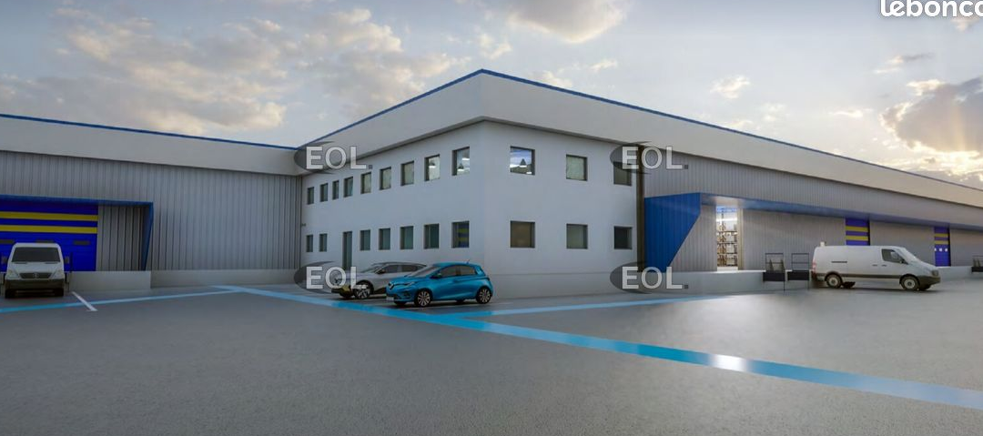 Local logistique 7 592 m²