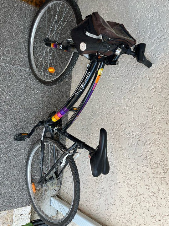 Velo VTC fille 26 pouces
