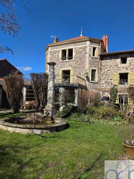 Maison 16 pièces 400 m²