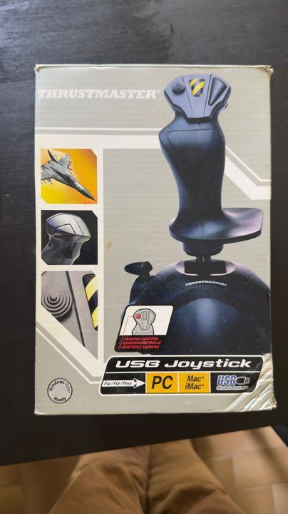Manette thrustmaster avion