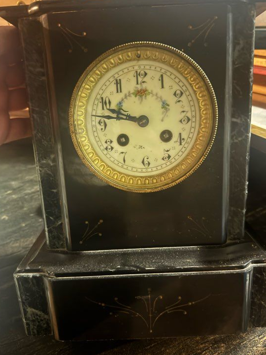 Lot d'horloges anciennes