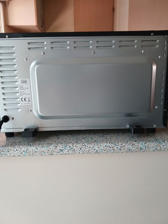 Mini Four électrique de 20 litres marque LISTO en très bon état 10E