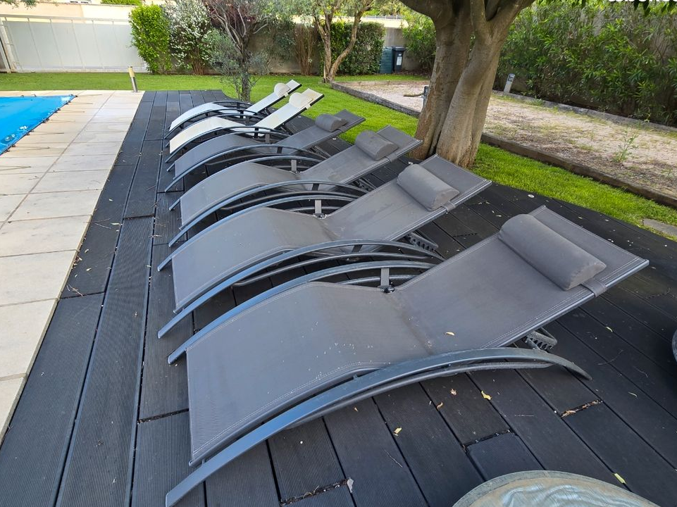 6 bains de soleil/transats en aluminium empilables