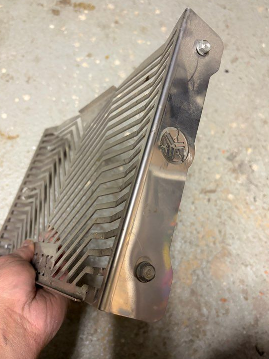 Grille radiateur vmax 1200