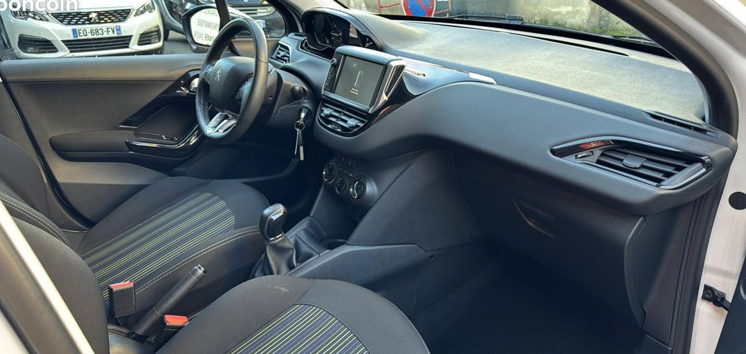 Peugeot 208 1.2 PureTech 82ch Urban Soul 5p