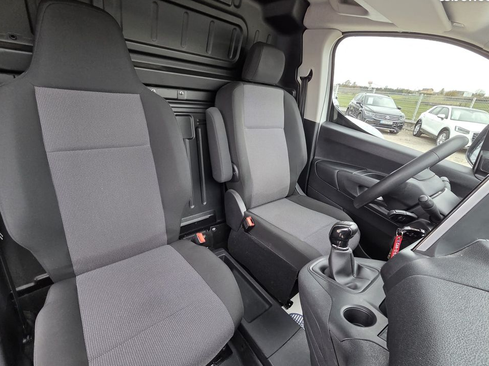 10355HT - Berlingo BlueHDi 100 ch Clun Bvm5 - GPS - GALERIE