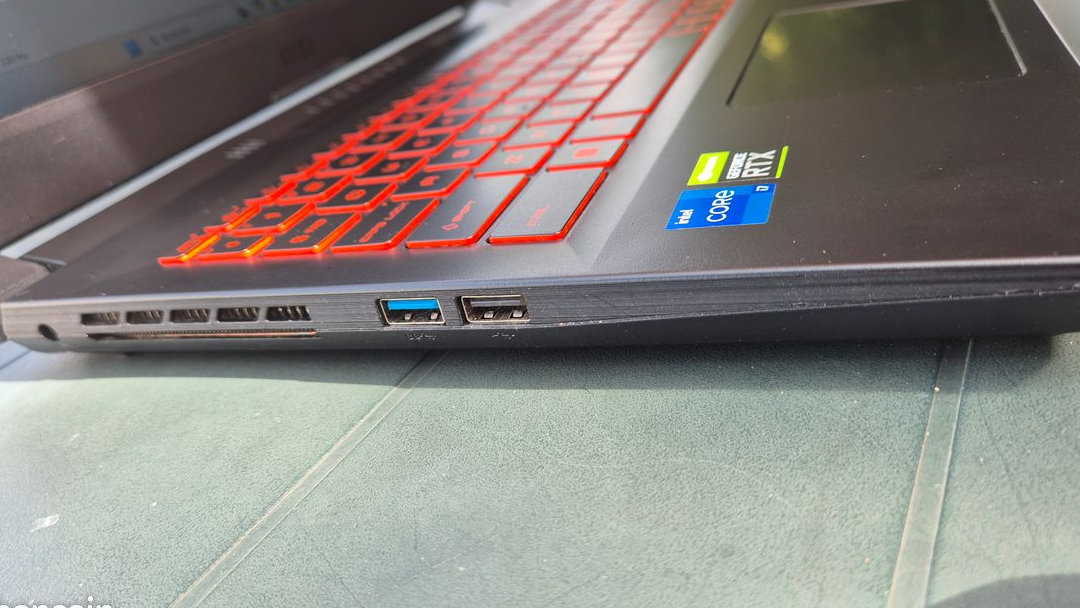 PC Gamer MSI Katana RTX 3070 / i7-11800H