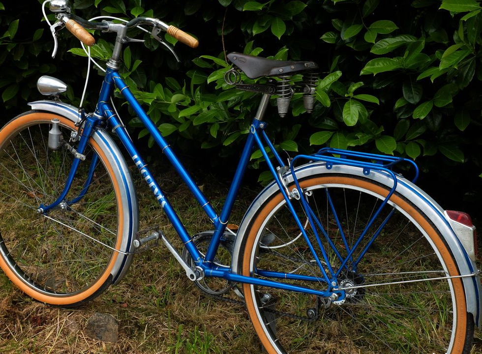 Vélo ville femme vintage RENÉ LE GREVÈS restauré PNEUS NEUFS