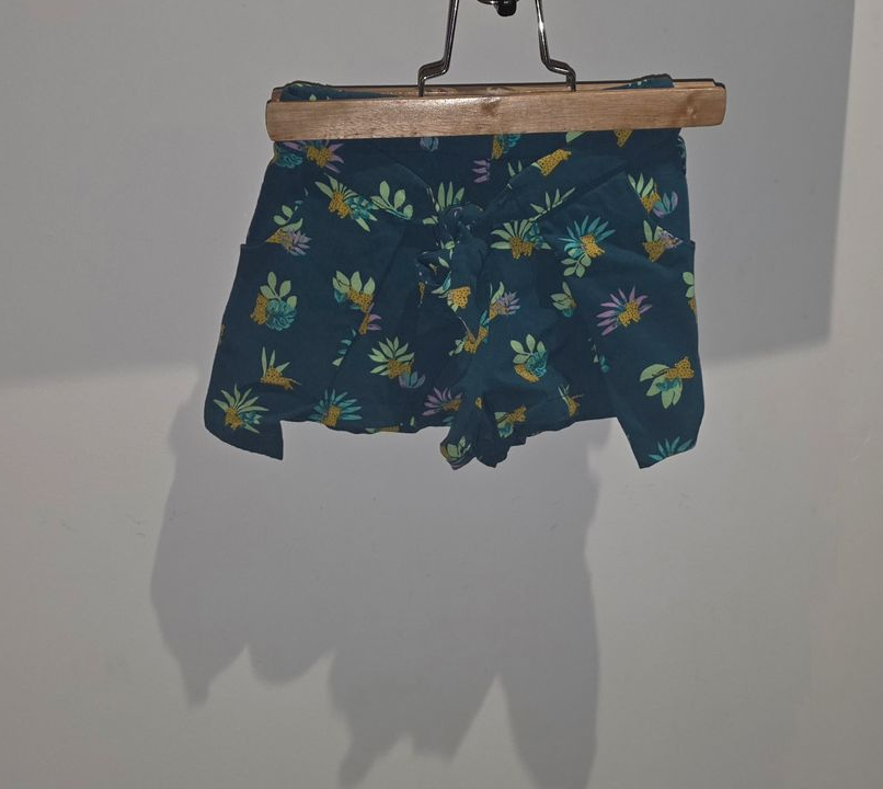 Short Fluide Bleu Canard 18M Gémo Haut Tropical Léopard Ceinture à Nouer