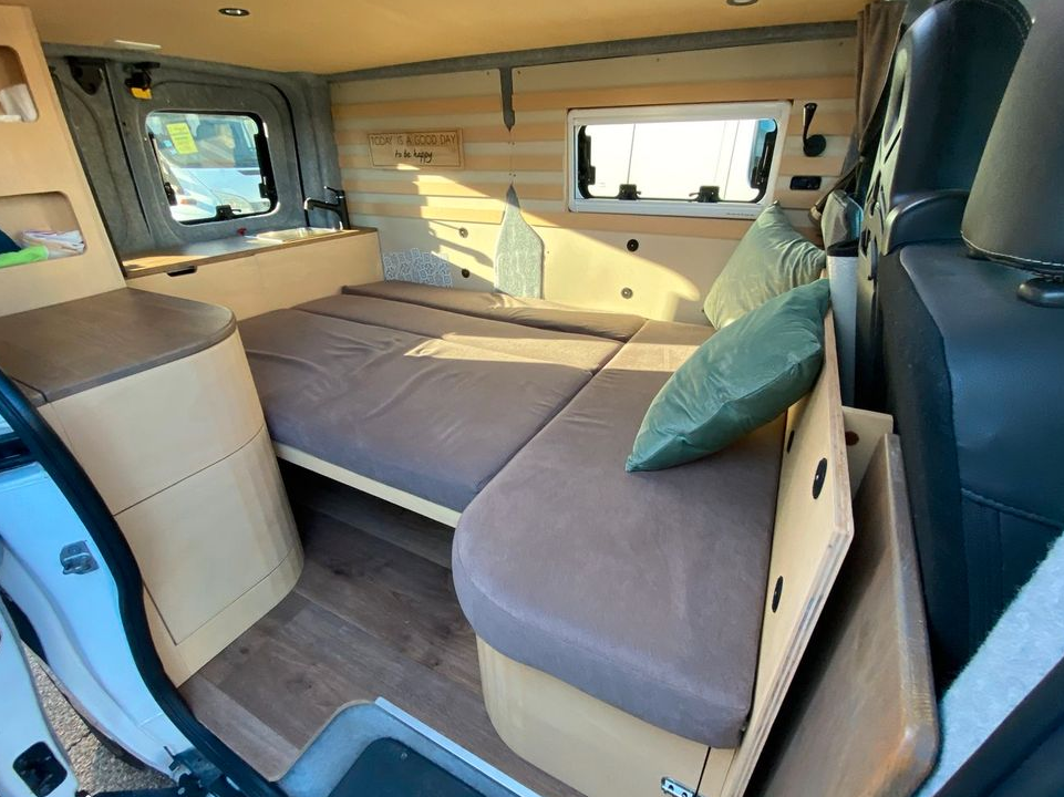 Van / Fourgon compact VASP L1 H1 / 4,99 m Clim Chauffage diesel / Caméra GPS