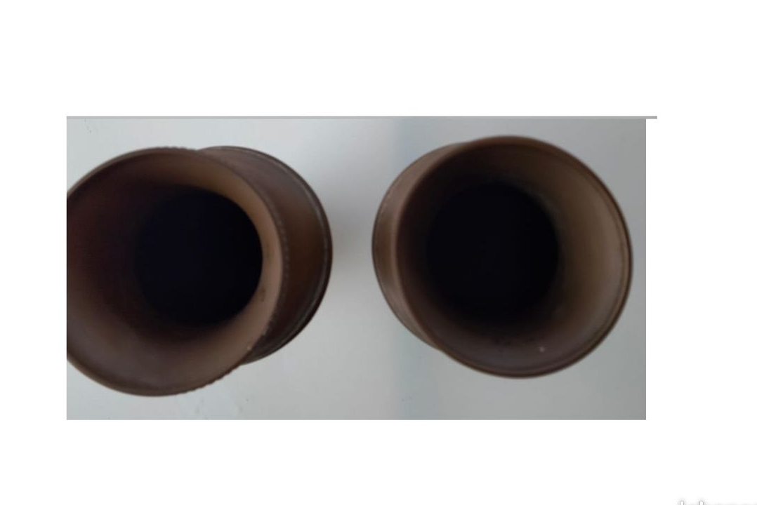 Paire de vases en laiton anciens