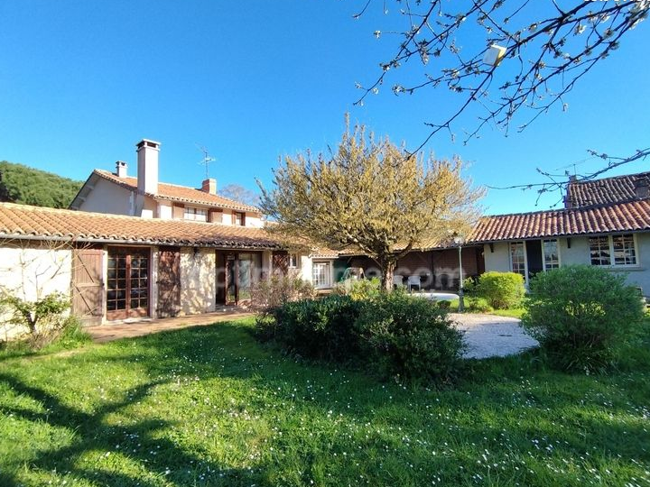 Maison 8 pièces 200 m²