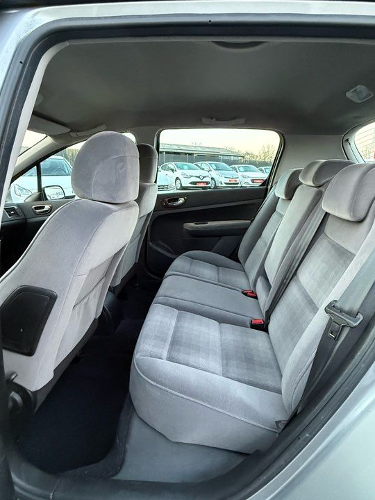 Peugeot 307 2.0 HDi 110cv XT