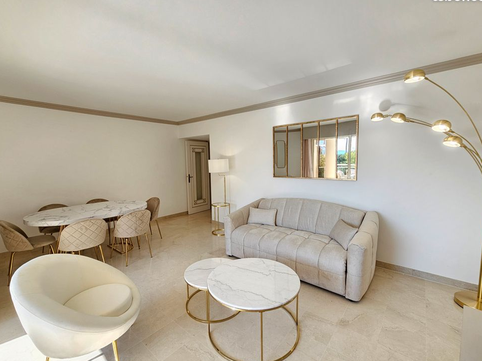 Location Meublée - Superbe grand 2/3 Pièces avec Terrasse Solarium – Le Cannet