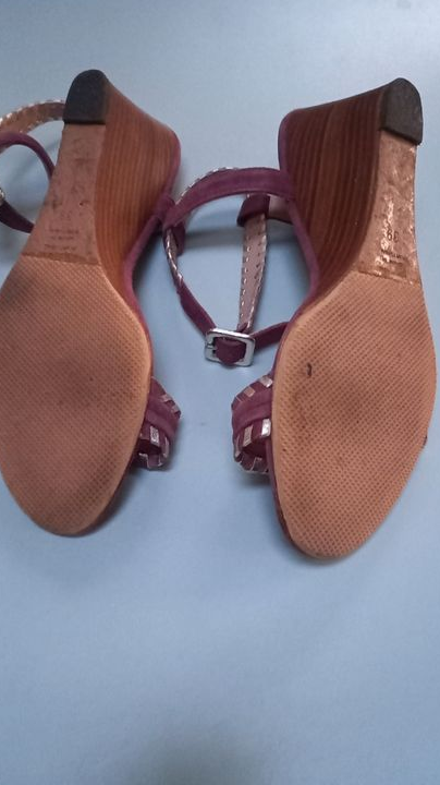 Une paire de chaussures Comptoir des Cotonniers