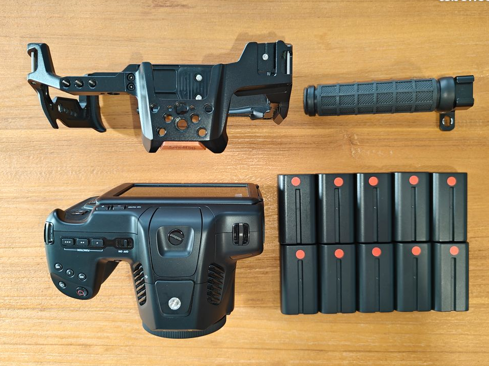 Caméra BMPCC 6K PRO + Cage + Poignée + 10 Batteries - Excellent état