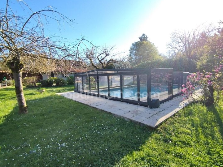 Maison 8 pièces 200 m²