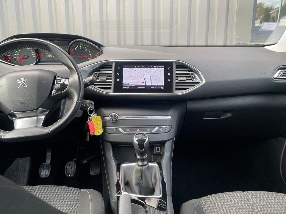PEUGEOT 308 II PH.2 ACTIVE/ 1.5 HDI 130CH / GARANTIE l