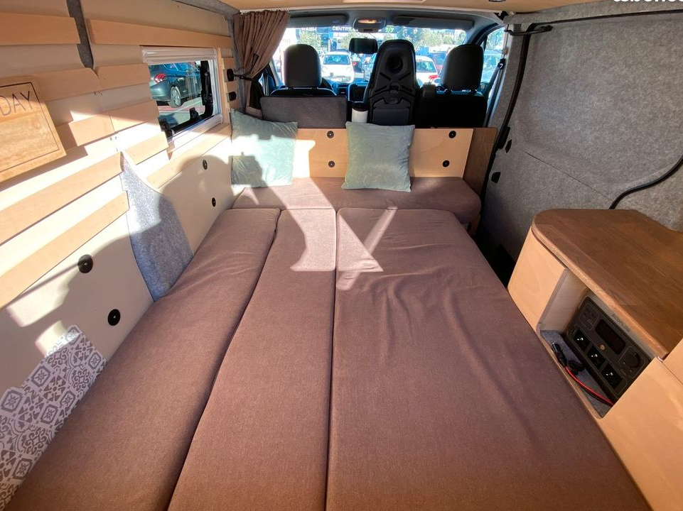 Van / Fourgon compact VASP L1 H1 / 4,99 m Clim Chauffage diesel / Caméra GPS