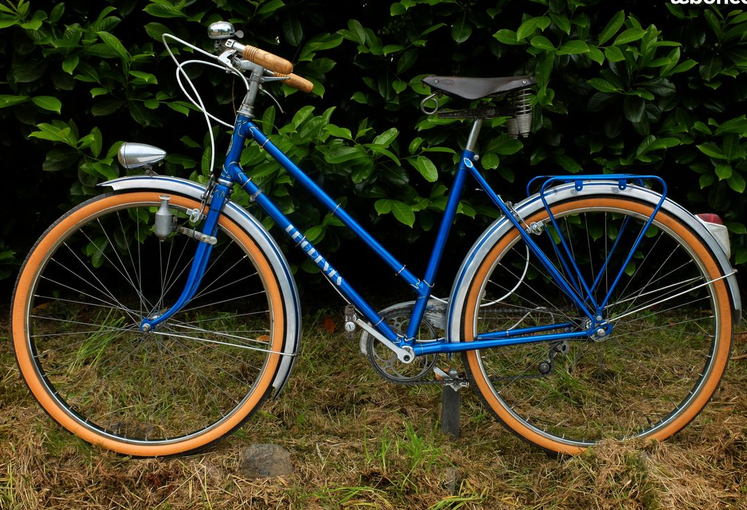 Vélo ville femme vintage RENÉ LE GREVÈS restauré PNEUS NEUFS