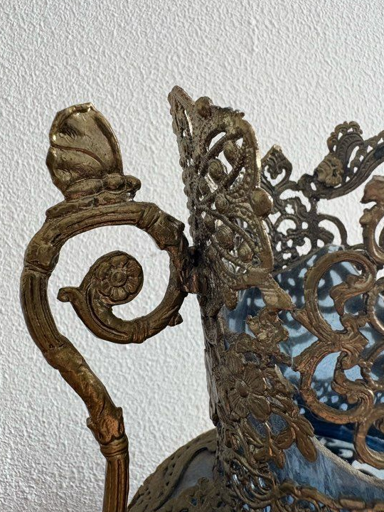 Art nouveau 14 vase cassé verre bleu cerclage métal argenté ciselé aigle papillons vintage ancien