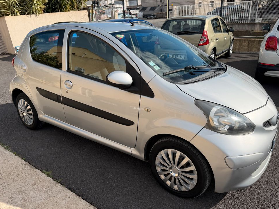 Toyota aygo 1.0 12v 68 cv clim / 112000 km/ moteur a chaine