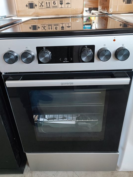 LIVRABLE : Cuisinière vitrocéramique Gorenje NEUF