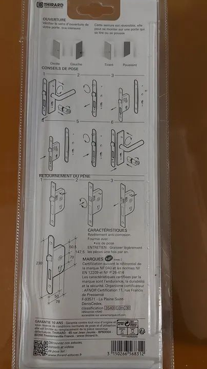 Serrure à encastrer pour porte d'entrée Réversible