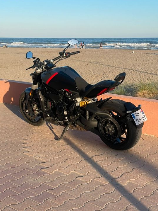 X diavel black star