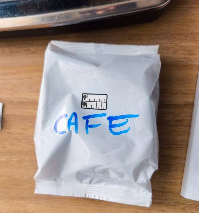 Machine à café grains broyeur Philips lattego 2200 et filtre neuf