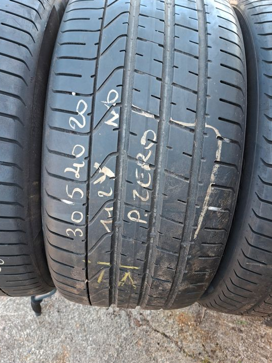 4 pneus été 305 40 20 112Y PIRELLI
