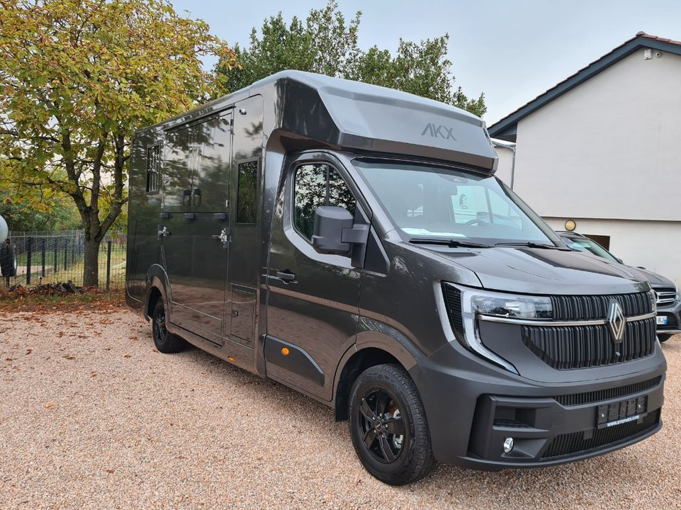 Camion AKX - 2 chevaux - 5 places assises NEUF