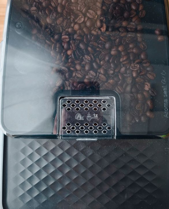 Machine à café grains broyeur Philips lattego 2200 et filtre neuf