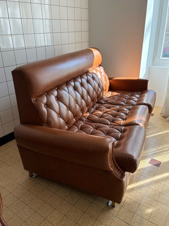 Canapé vintage simili cuir