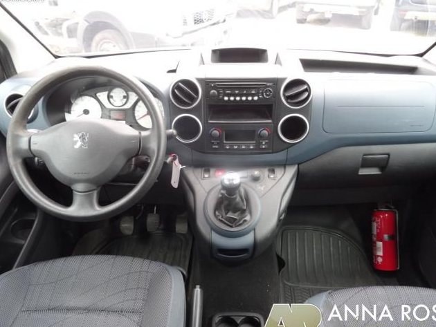 Peugeot Partner II PHASE 2 - 1.6L HDI 92 CH Break 1.6