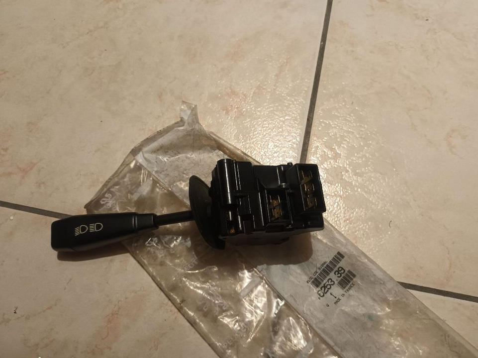 Commutateur code phare peugeot 205 NEUF