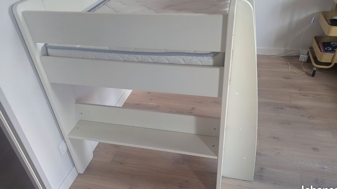 Lit enfant surélevé 90x190 avec matelas