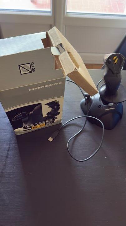 Manette thrustmaster avion