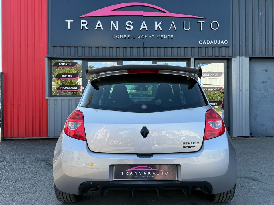 RENAULT CLIO III RS 2.0 16V 200Ch