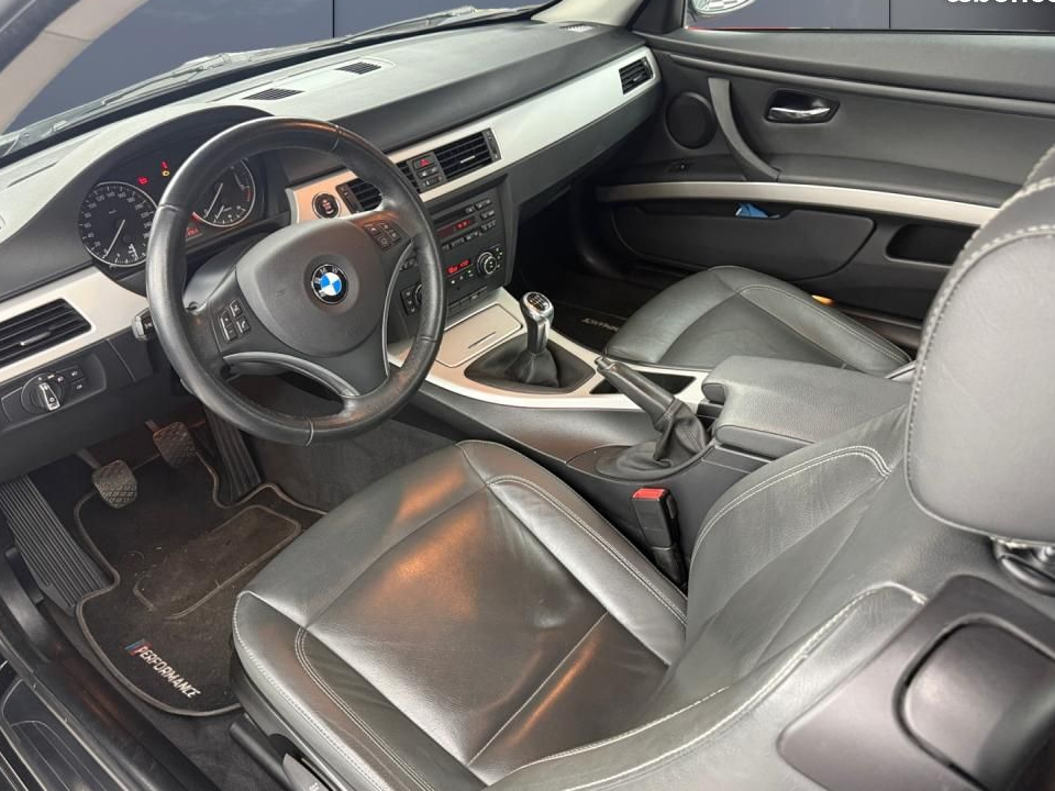 BMW Série 3 Coupe 2.0 320 D 177 Confort /très bien suivie Bmw et garage/turbo neuf/ pneus neuf/ré...