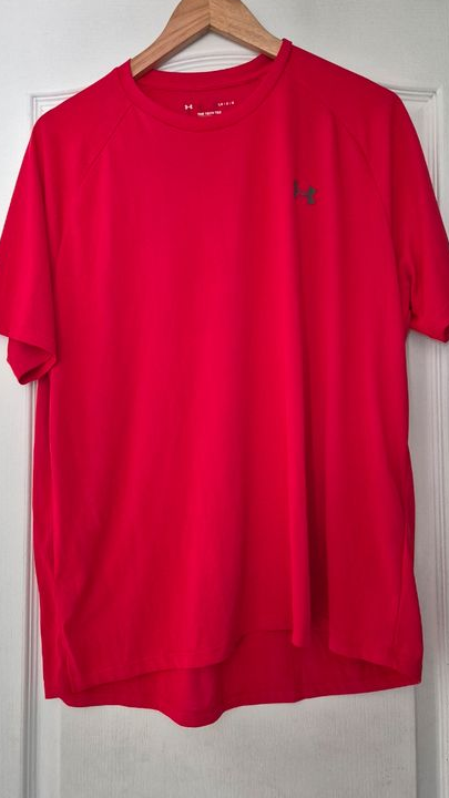 Maillot under amour taille L paiement espece remis en main propre sur villeroy