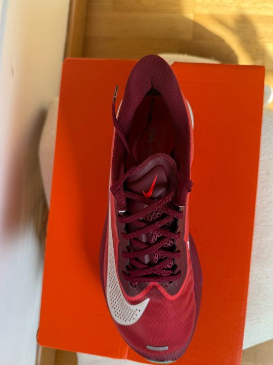 Nike Zoom Fly 06