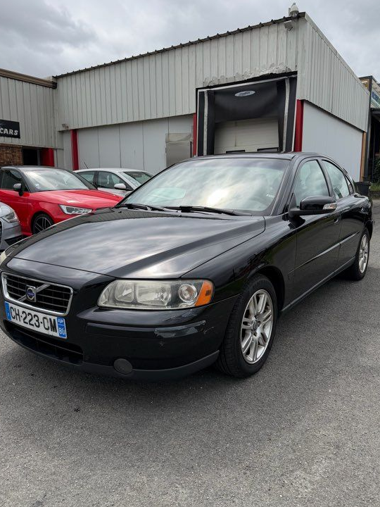 🔵 VOLVO S60 🔵 2,4 D 126ch Momentum