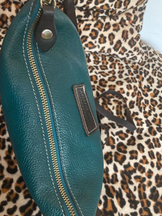 Sac bandoulière cuir grainé bleu canard