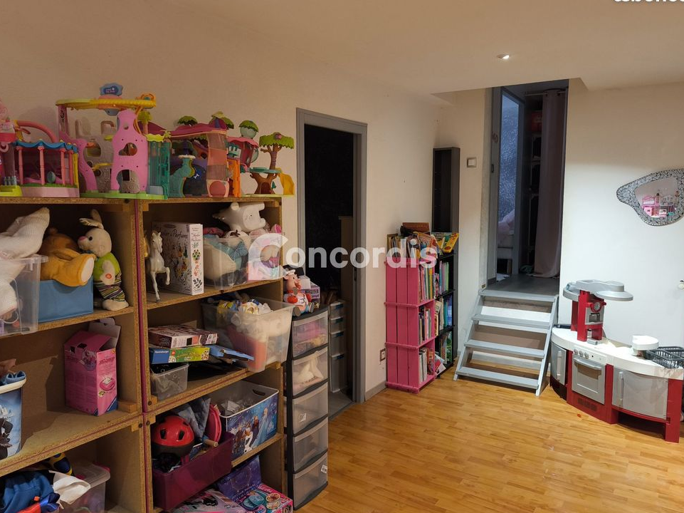 Maison 7 pièces 195 m²