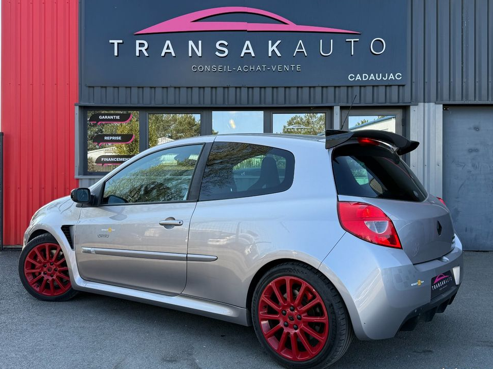 RENAULT CLIO III RS 2.0 16V 200Ch